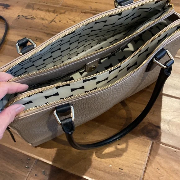 COPY - Kate Spade pebble embossed tote - Picture 6 of 9